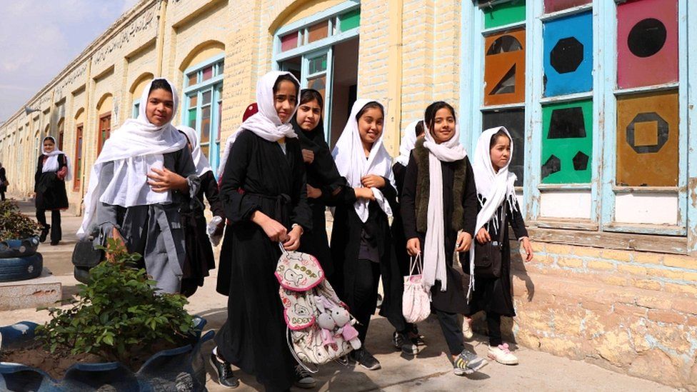 Talibanisasi! Direktur Pendidikan Afghanistan Larang Anak Perempuan Bernyanyi