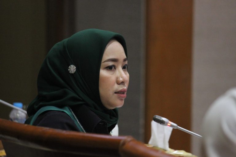 Penggunaan Batu Bara Meningkat, Ratna Juwita Pertanyakan Keseriusan Pemerintah Penuhi Target Bauran EBT