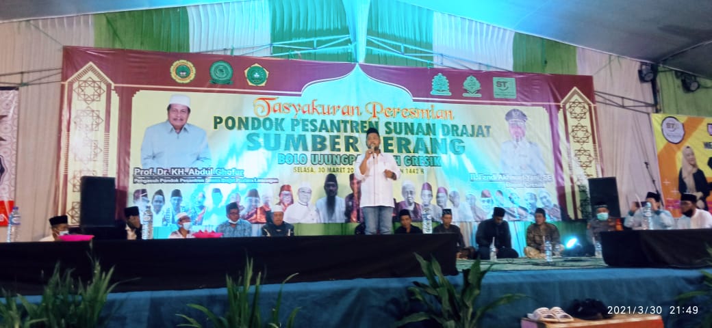 Bupati Gresik dan Kiai Ghofur Resmikan Pesantren Sunan Drajat Sumber Terang