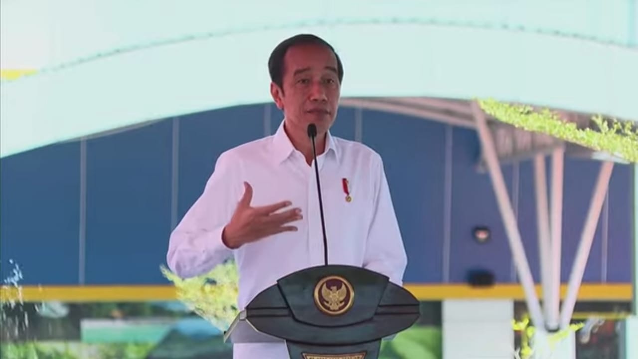 Jokowi Resmikan Bandara Kuabang di Halmahera Utara