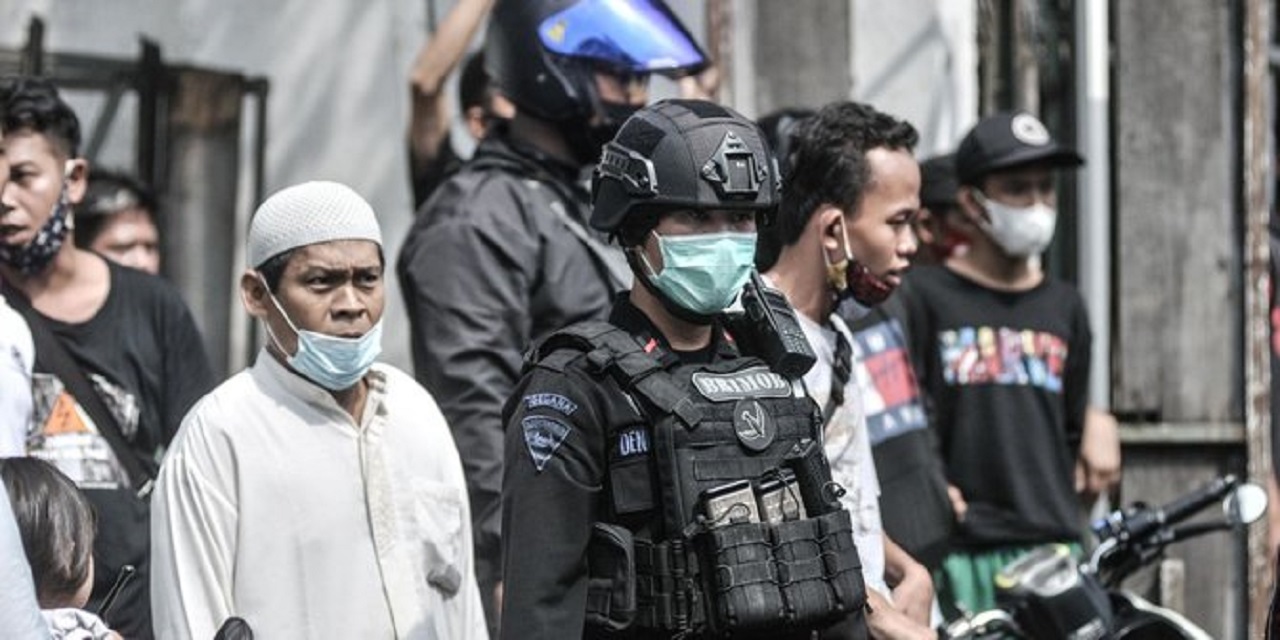 Amankan Empat Terduga Teroris, Polisi Sita 5 Bom Aktif dan KTA FPI