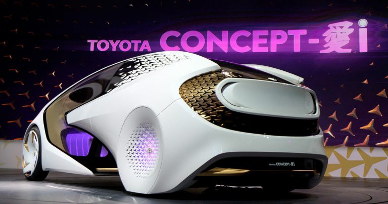 Presiden Toyota Beri Peringatan Tentang Mobil Apple
