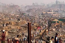 Kondisi kamp pengungsi Rohingya setelah kebakaran membakar semua tempat penampungan di Cox's Bazar, Bangladesh, 23 Maret 2021. Foto: REUTERS / Ro Yassin Abdumonab