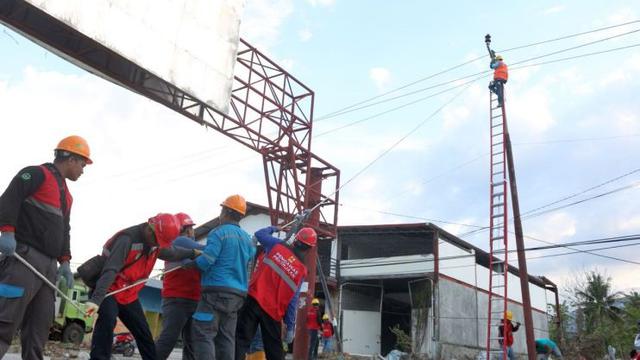 Terjunkan 723 Personel, PLN Berhasil Pulihkan Kelistrikan 6 Kabupaten di NTT