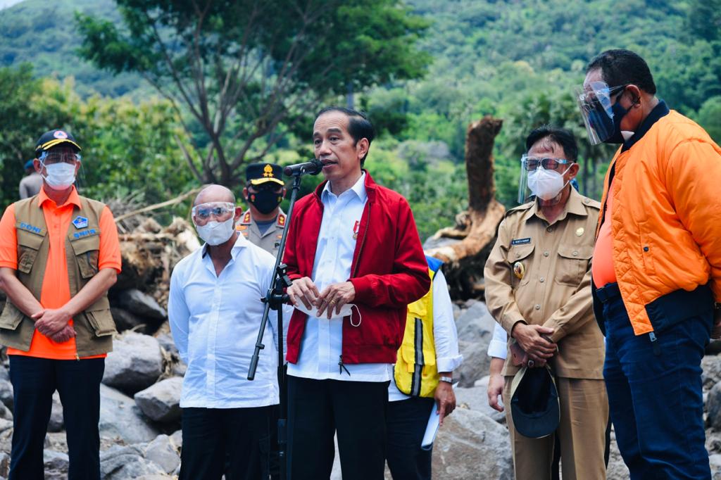 Jokowi: Total Korban di NTT 163 Orang, Dalam Pencarian 45 Orang