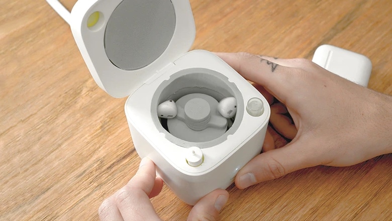 Inovasi Mesin Cuci Super Kecil untuk Bersihkan Earbud