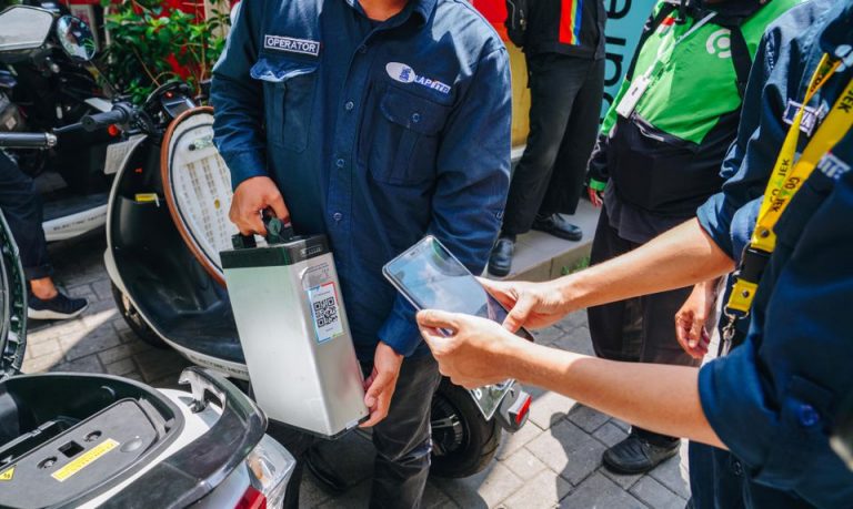 Gojek Sepenuhnya Beralih ke Kendaraan Listrik pada 2030