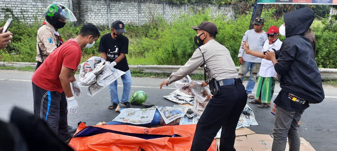 Diserempet Bus Peziarah, Anak Bonceng Ibunya Tewas Terlindas