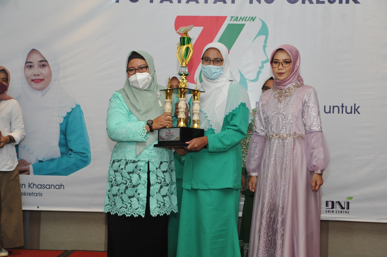 Delegasi PAC Fatayat NU Bungah Sabet Juara 1 Ajang Lomba Daiyah