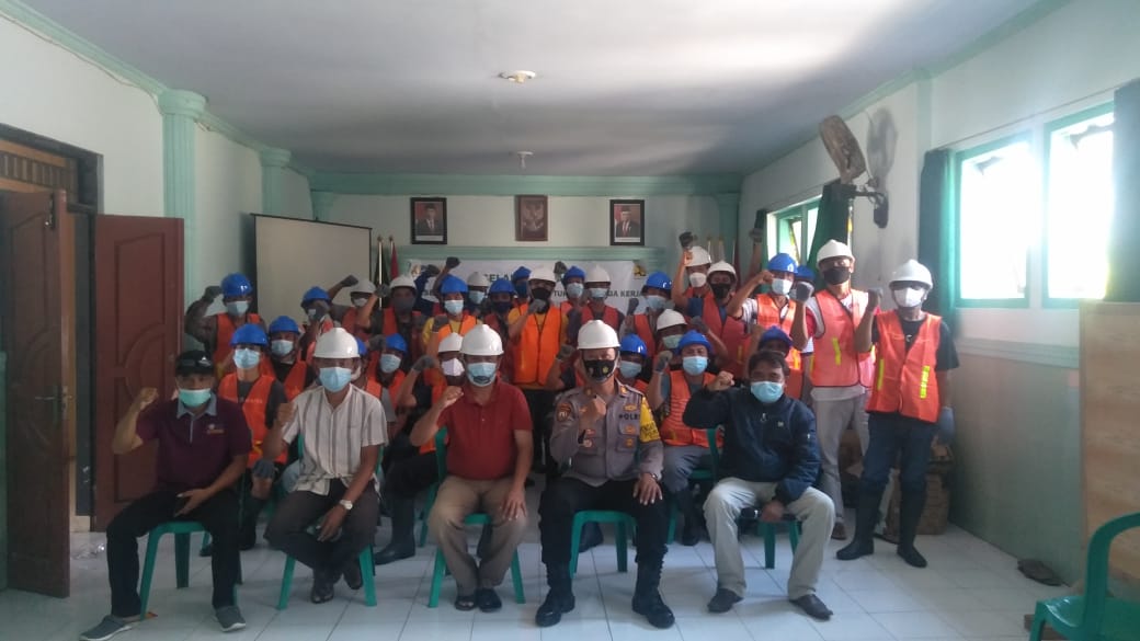 Kapolsek Kopang Buka Pelatihan 30 Tukang Proyek Padat Karya