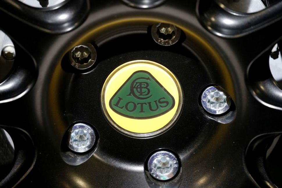 Produsen Mobil Sport Lotus Akan Beralih ke Listrik Tahun 2028