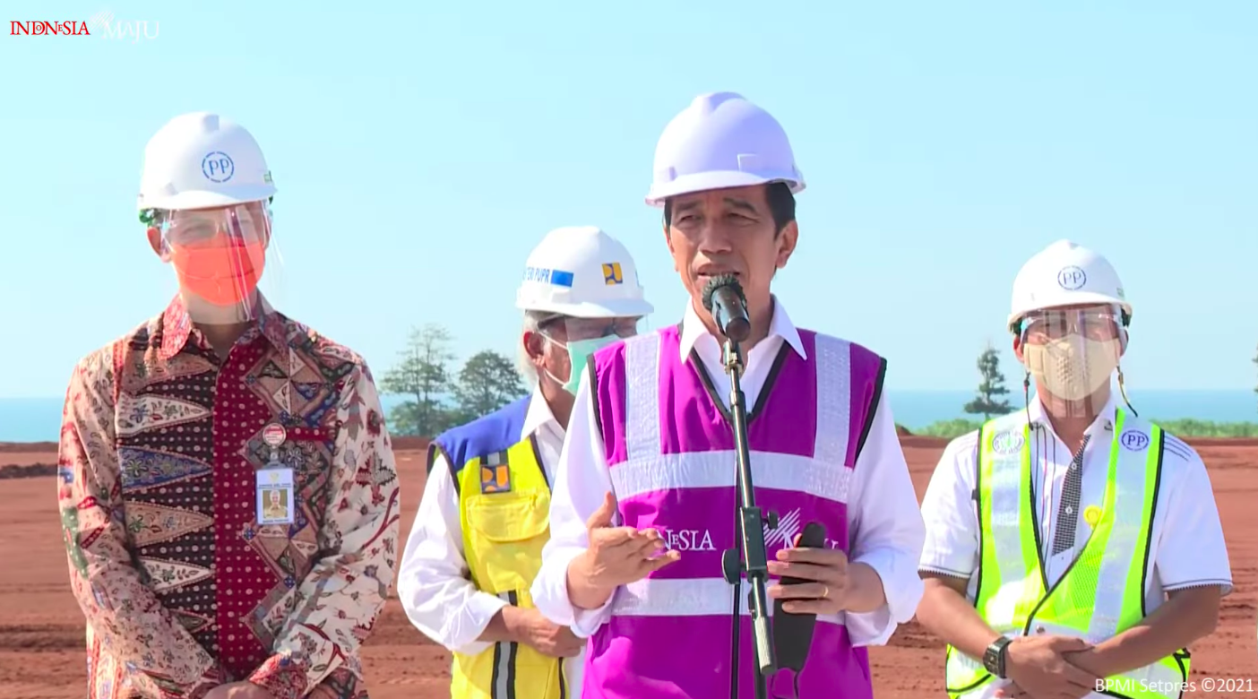 Presiden Jokowi Tinjau Kesiapan Kawasan Industri Batang