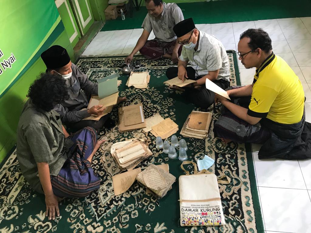 PSP IAI Qomaruddin Gresik Digitalisasi Manuskrip Keislaman di Pesantren Jawa Timur