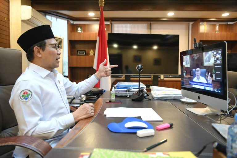 Dilarang Mudik, Gus Menteri: Uangnya Dikirim untuk Keluarga di Desa