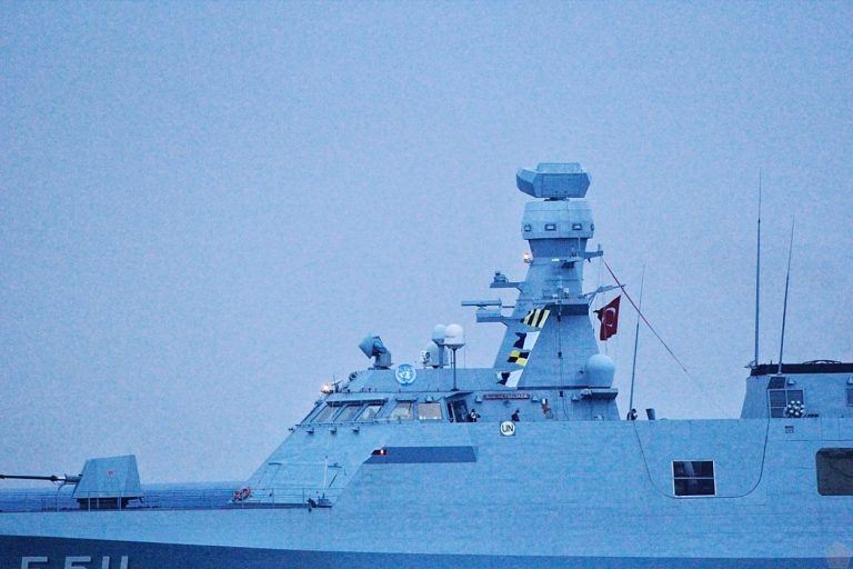 Turut Berduka, Kapal Perang Turki Kibarkan Bendera “Pray for KRI Nanggala”