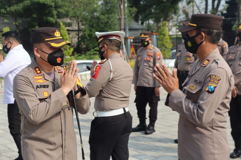 Kapolres Gresik Ajak Jajaran Anggota Semangat Bekerja Lawan Covid-19