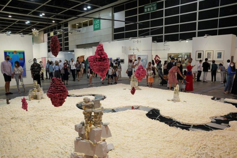Pekan Seni Art Basel Hong Kong Dibuka Secara Fisik dan Virtual