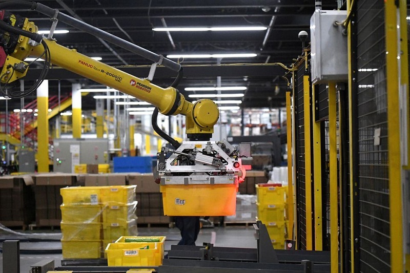 Penuhi Permintaan, Perusahaan Amerika Utara Kerahkan Banyak Robot