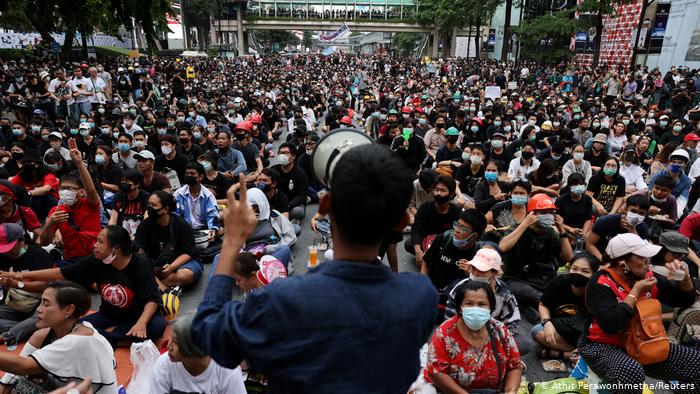 Peringatan Ke-89 Hari Revolusi Siam, Pasukan Pro-Demokrasi Thailand Gelar Aksi