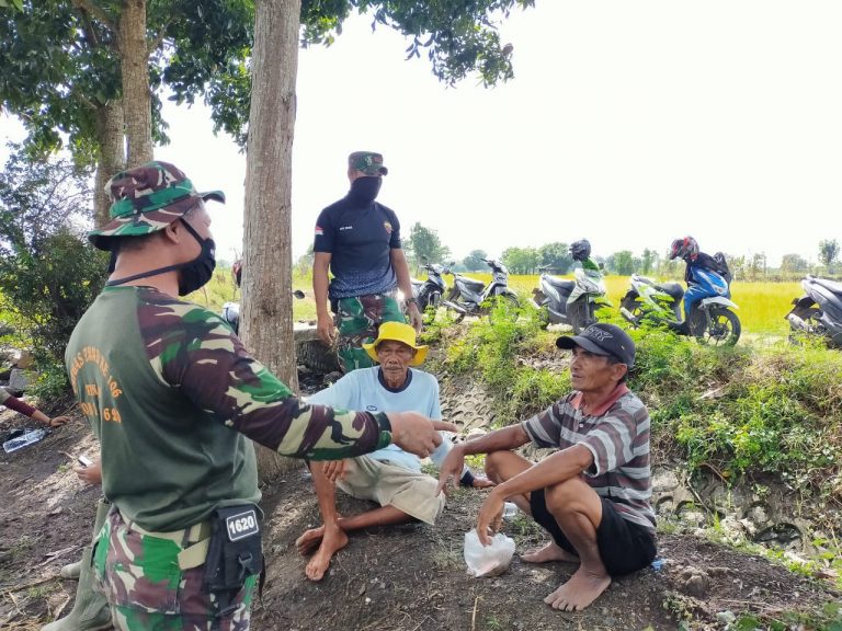 Kodim 1620/Lombok Tengah Edukasi Prokes Covid-19 di Lokasi TMMD