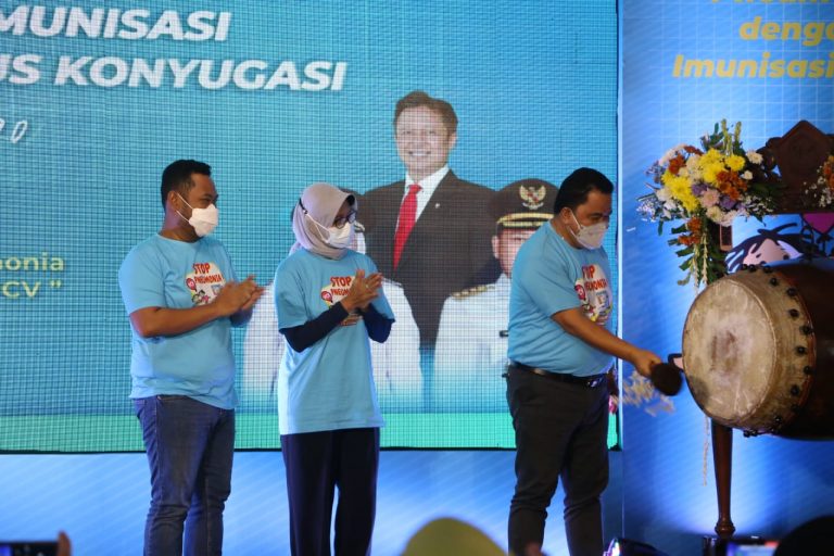 Jadi yang Pertama, Gresik Canangkan Imunisasi PCV