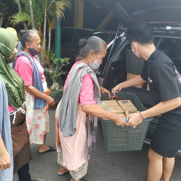 #BuruhGendongPerempuan di Jogja: Bangkit dengan saling Berbagi