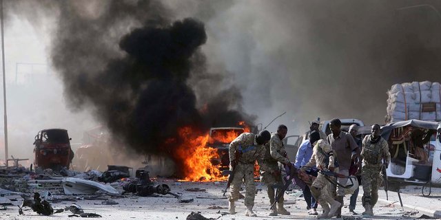 Bom Bunuh Diri di Kamp Tentara Somalia, 15 Tewas