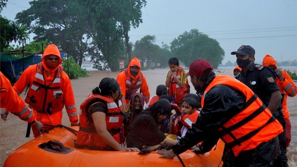 Hujan Lebat Akibatkan Banjir di India, Ratusan Tewas