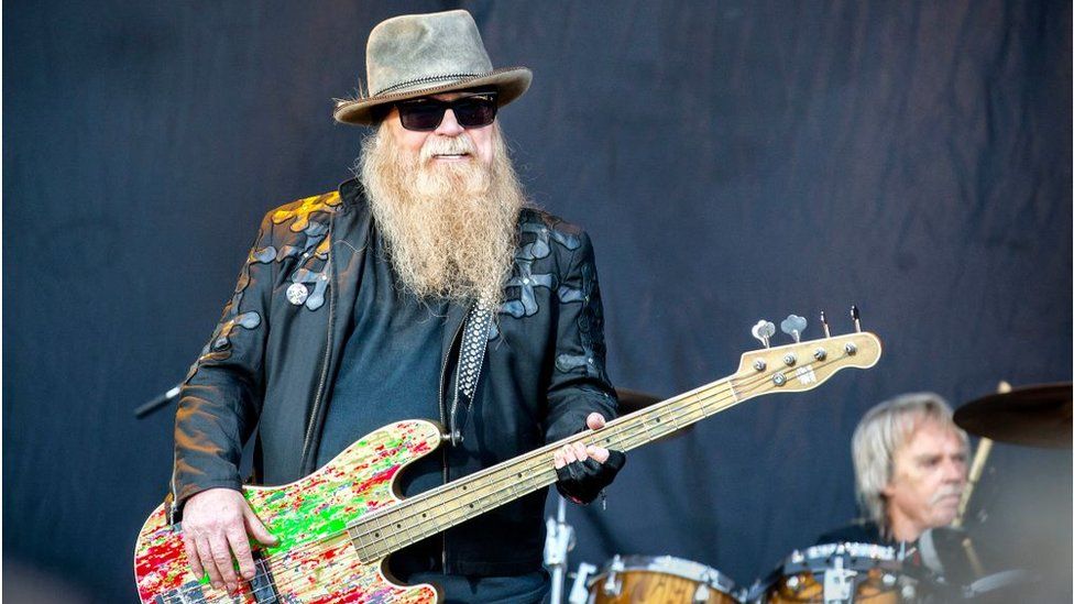 Dusty Hill: Bassis ZZ Top Meninggal di Usianya yang ke 72