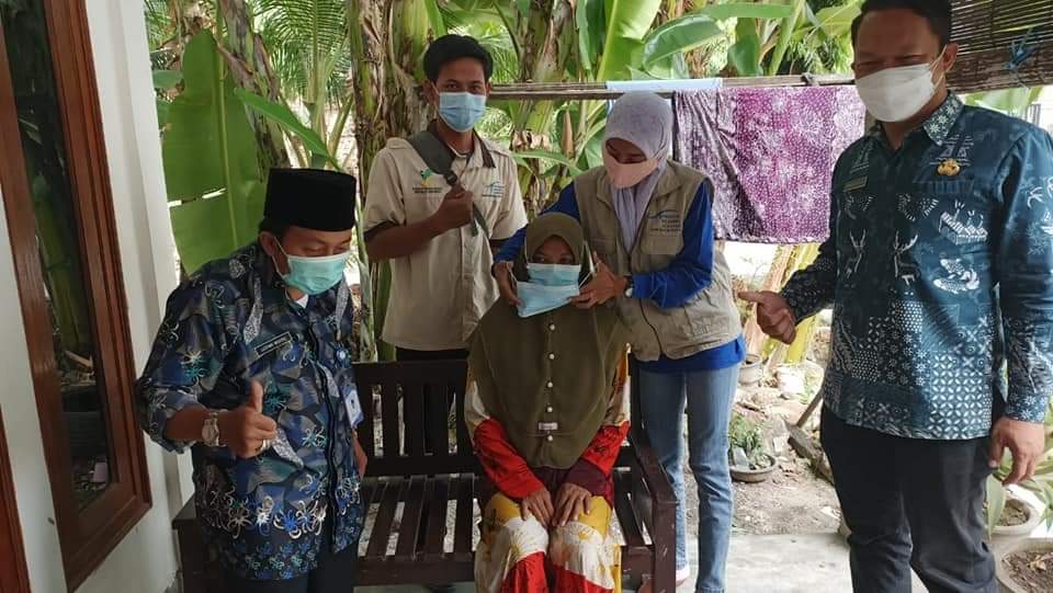 PKH Gresik Turun Tangan, Masifkan Kampanye Masker Dobel Hingga Bantu Makanan Warga Isoman