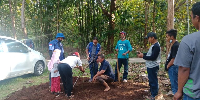 Perkuat Ketahanan Pangan, Legislator Nasdem Gresik Rintis Kampung Durian di Pulau Bawean