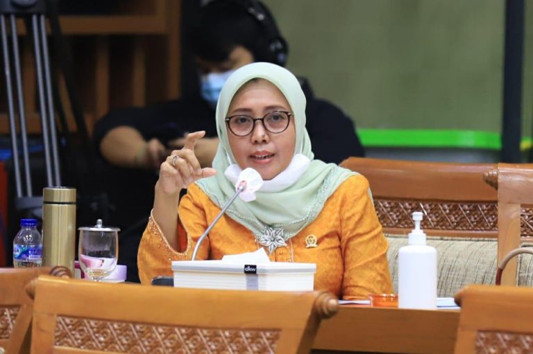 Indonesia Krisis Dokter, Nur Nadlifah Desak Pemerintah Perbanyak Kuota Beasiswa