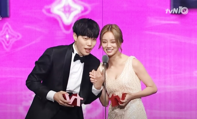 Dukungan Manis Buat Hyeri Dari Ryu Jun-Yeol Ini Bikin Gemes!