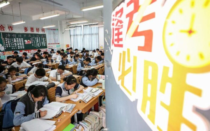 Sekolah China: Pemikiran Xi Jin Ping Dimasukkan ke dalam Kurikulum Nasional