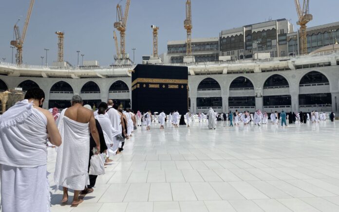 Meski Buka Umrah Internasional, Saudi Masih Larang Jemaah Indonesia