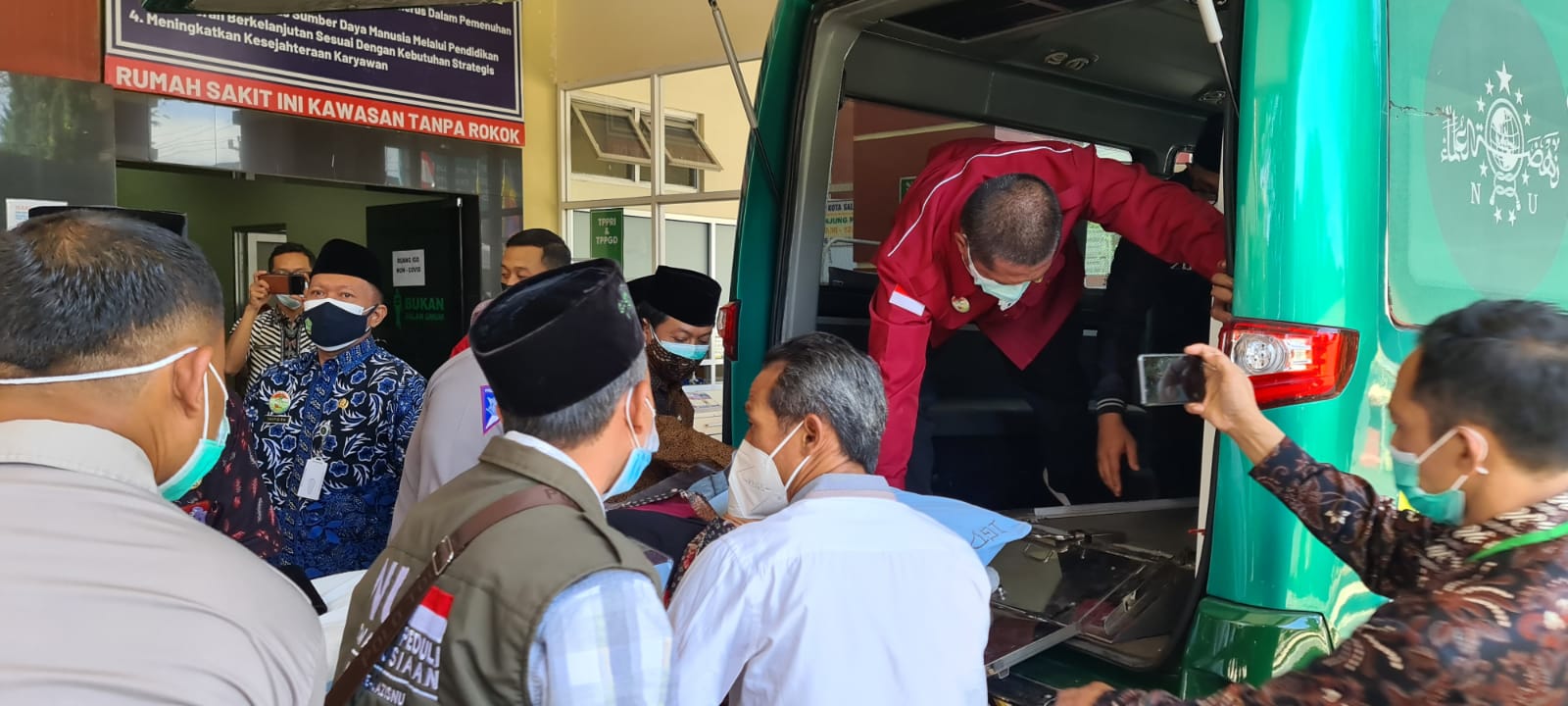 Sempat Kecelakaan di Salatiga, Rombongan Ketua MUI Lanjutkan Perjalanan ke Surabaya