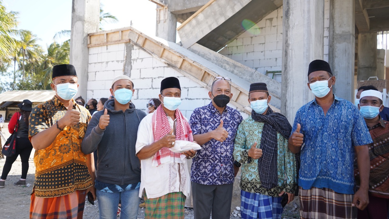 ITDC Salurkan Bantuan Dari Komunitas Moge RGOG Untuk Masjid Al-Hakim Kuta Mandalika