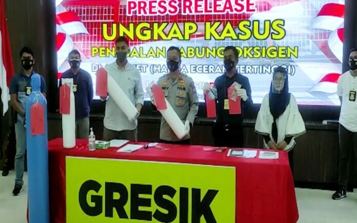 Patok Harga Gila-Gilaan, Pelapak Online Tabung Oksigen Dibekuk Polisi Gresik