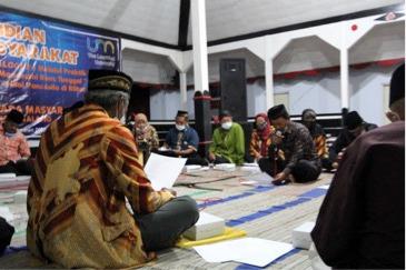 Dosen UM Latih Macapatan bagi Guru Bahasa Jawa, Seni Budaya, dan PPKn