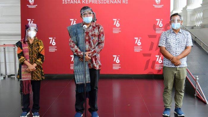 Jokowi Terima Aktivis Lingkungan Togu Simorangkir di Istana