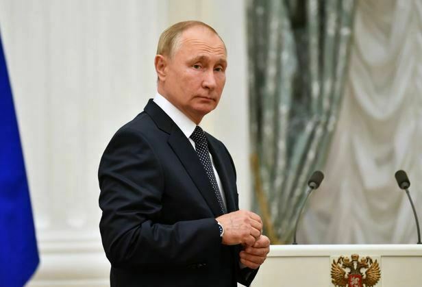 Presiden Putin Isolasi Mandiri Setelah Diketahui Anggota Rombongannya Terpapar COVID-19