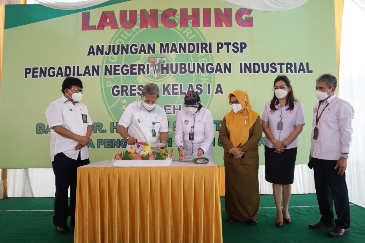 Permudah Layanan Peradilan, PN Gresik Hadirkan Anjungan Mandiri Pelayanan PTSP