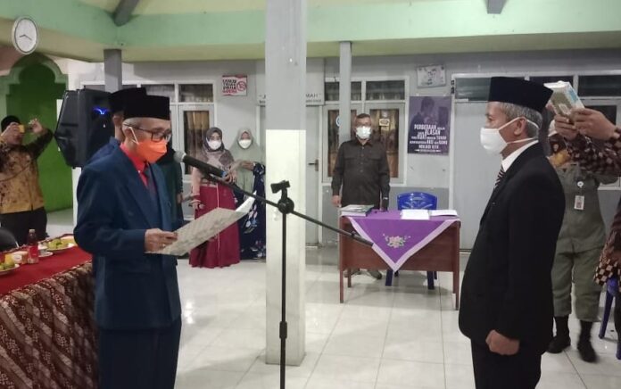 Isi Kekosongan, Staf Camat Dilantik Jadi Pj Kades Bungah Gresik