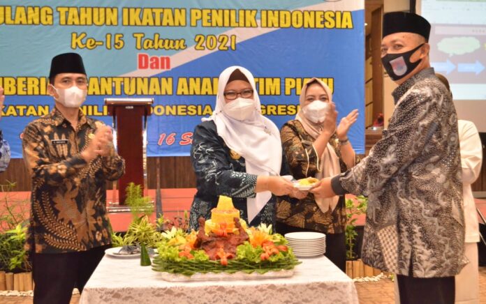 Hadiri HUT IPI ke-15, Wabup Bu Min: Jangan Pernah Lelah Jaga Mutu Pendidikan di Gresik