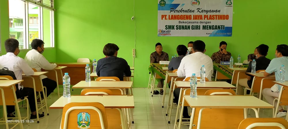 SMK Sunan Giri Menganti Gandeng Perusahaan, Rekrut Alumni Jadi Karyawan