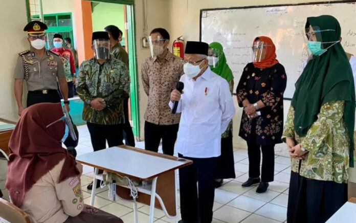 Wapres dan Mendikbudristek Tinjau PTM Terbatas di Bogor