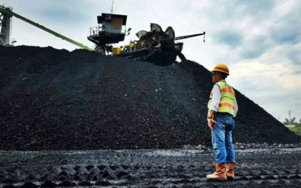 JATAM Gugat Menteri ESDM soal Ketertutupan Kontrak dan Dokumen Evaluasi Kinerja Perusahaan Tambang Raksasa Batu Bara
