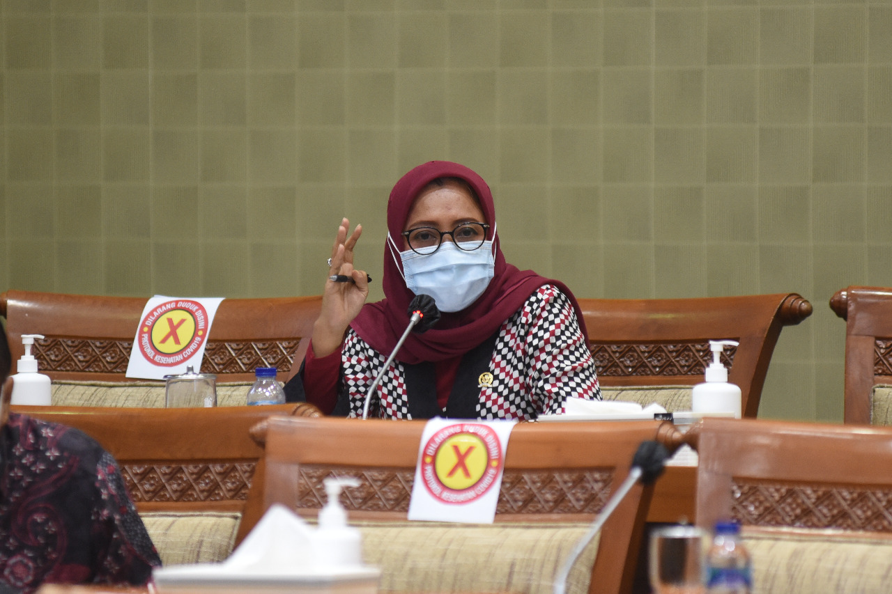 Anggota Baleg DPR RI Nur Nadlifah Sahkan RUU tentang Pendidikan Kedokteran