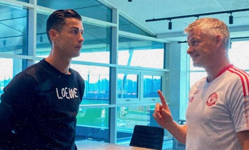 Tiba di Inggris, Cristiano Ronaldo Langsung Berbincang dengan Ole Gunnar Solskjaer