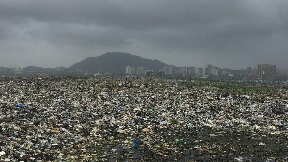 Mimpi Buruk Gunung Sampah Tertinggi di India